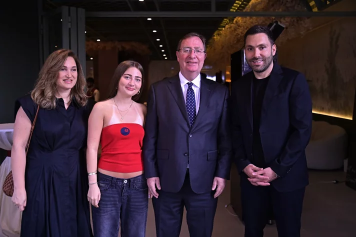 Opening of EL & N London Cafe