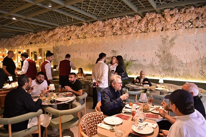 Opening of EL & N London Cafe