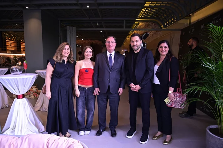 Opening of EL & N London Cafe