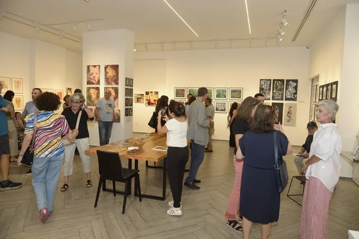 l'Exposition Collective L'été en Couleurs