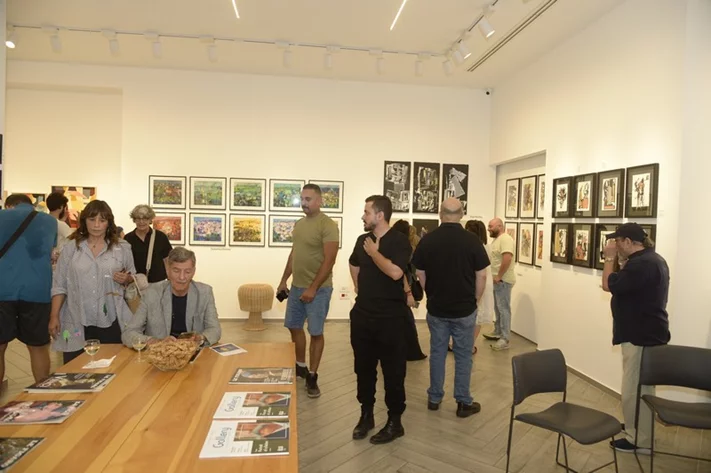 l'Exposition Collective L'été en Couleurs
