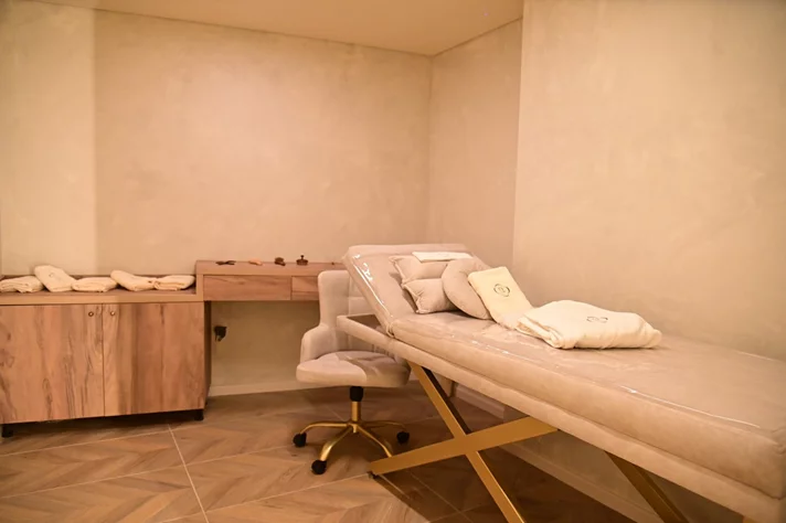 Opening of Glaze Beauty House