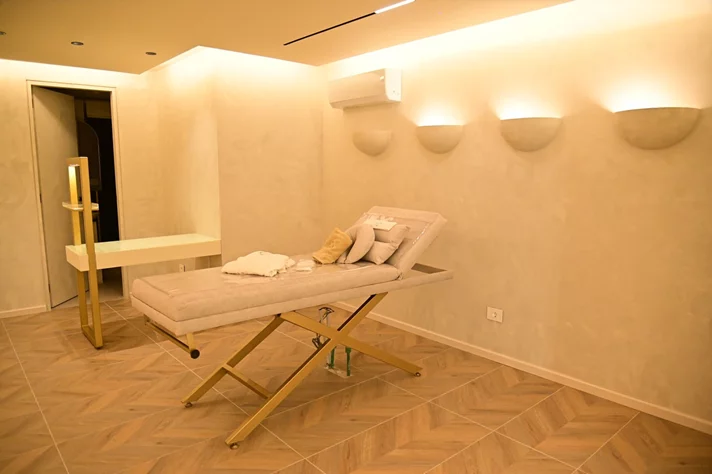 Opening of Glaze Beauty House