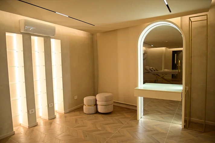 Opening of Glaze Beauty House