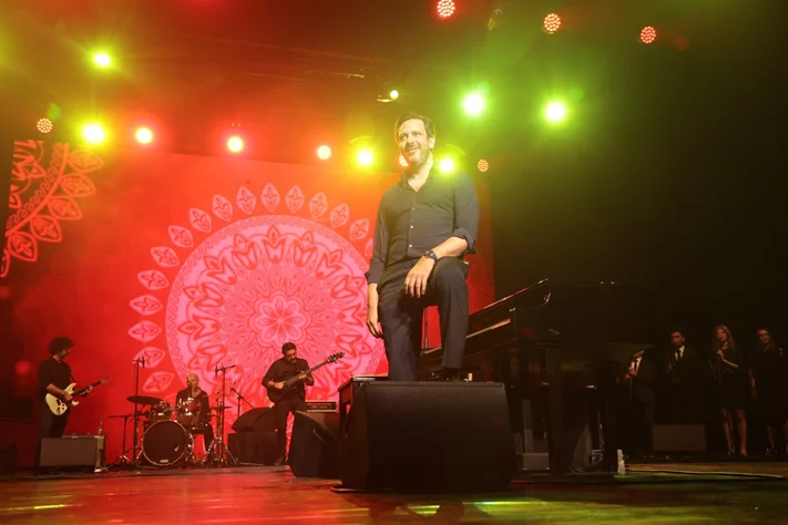 Guy Manoukian at Casino du Liban