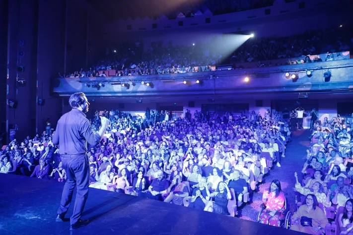 Guy Manoukian at Casino du Liban