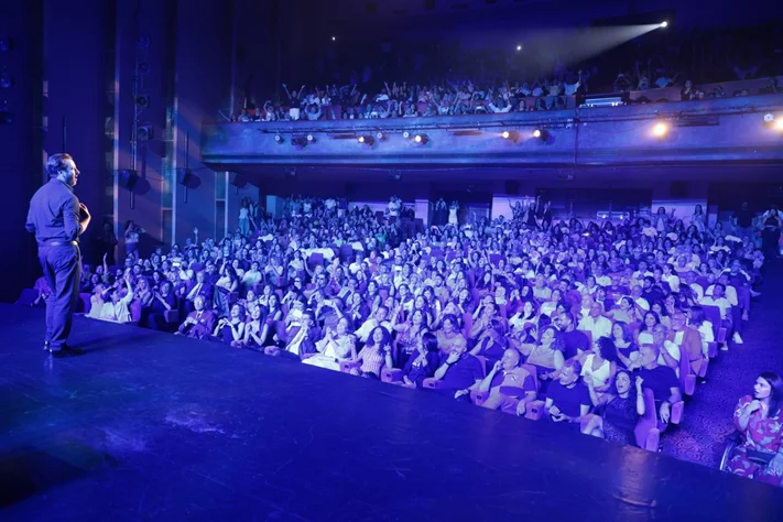 Guy Manoukian at Casino du Liban