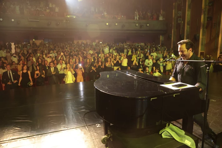 Guy Manoukian at Casino du Liban