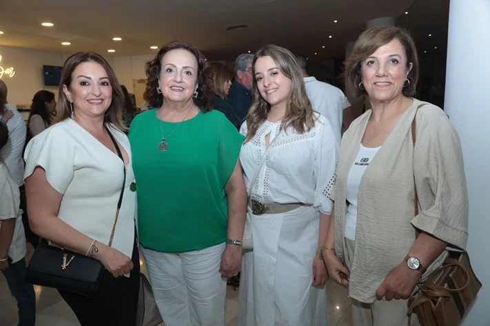 Guy Manoukian at Casino du Liban