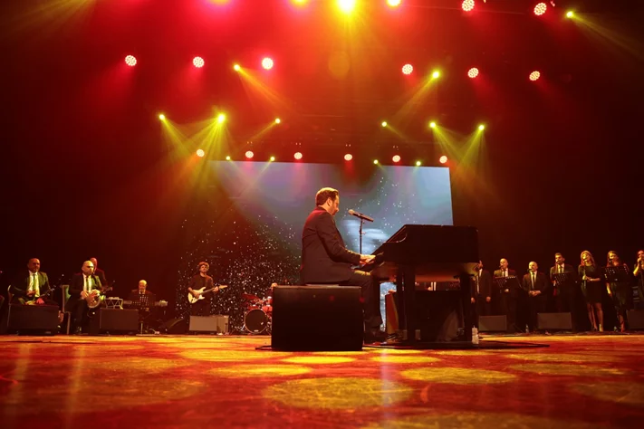 Guy Manoukian at Casino du Liban