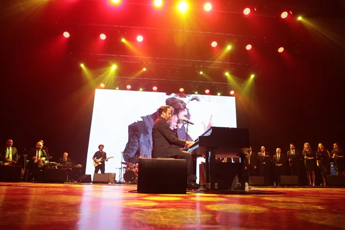 Guy Manoukian at Casino du Liban