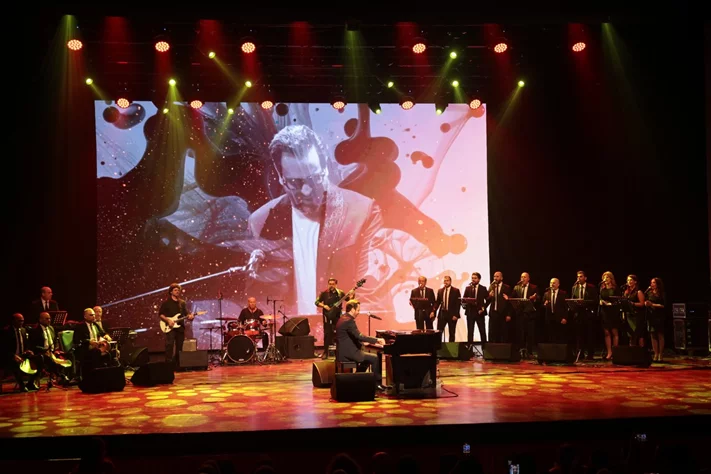 Guy Manoukian at Casino du Liban