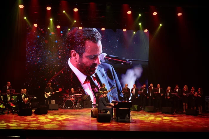 Guy Manoukian at Casino du Liban