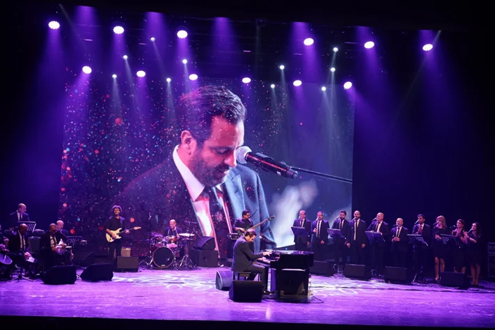 Guy Manoukian at Casino du Liban