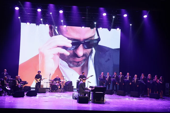 Guy Manoukian at Casino du Liban