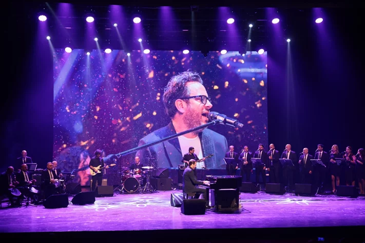 Guy Manoukian at Casino du Liban