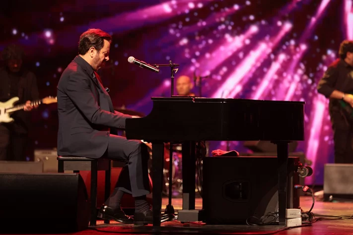 Guy Manoukian at Casino du Liban