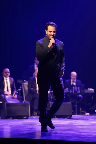 Guy Manoukian at Casino du Liban