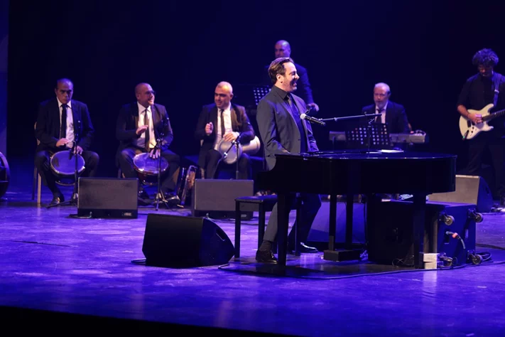 Guy Manoukian at Casino du Liban