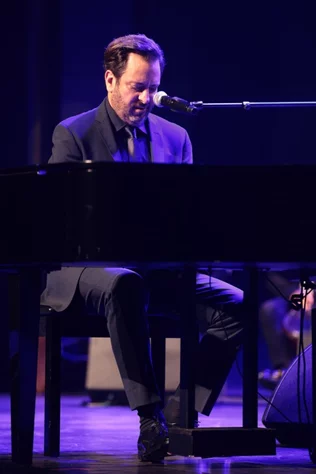 Guy Manoukian at Casino du Liban