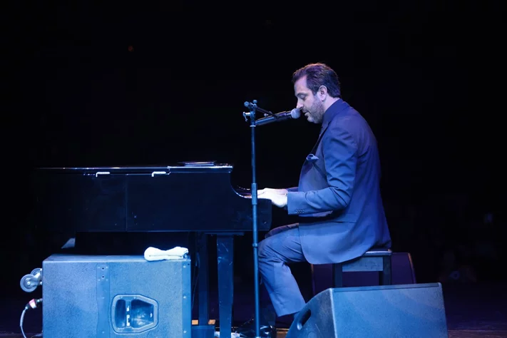 Guy Manoukian at Casino du Liban