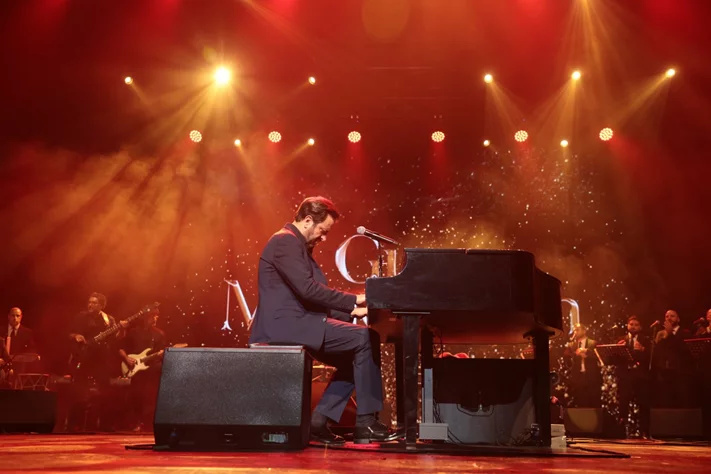 Guy Manoukian at Casino du Liban