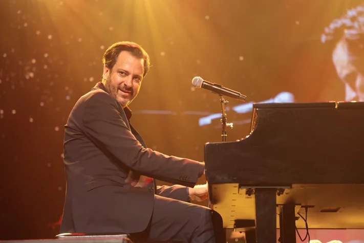 Guy Manoukian at Casino du Liban