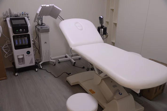 Opening of Salon Sami Idriss