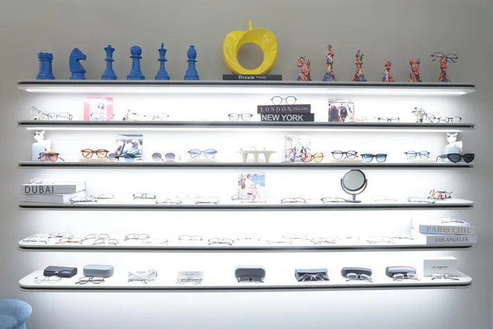 Opening of i-Pop Optics