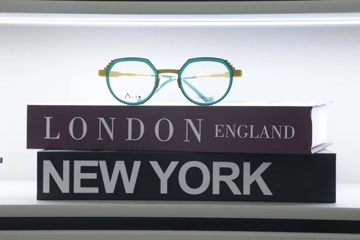 Opening of i-Pop Optics