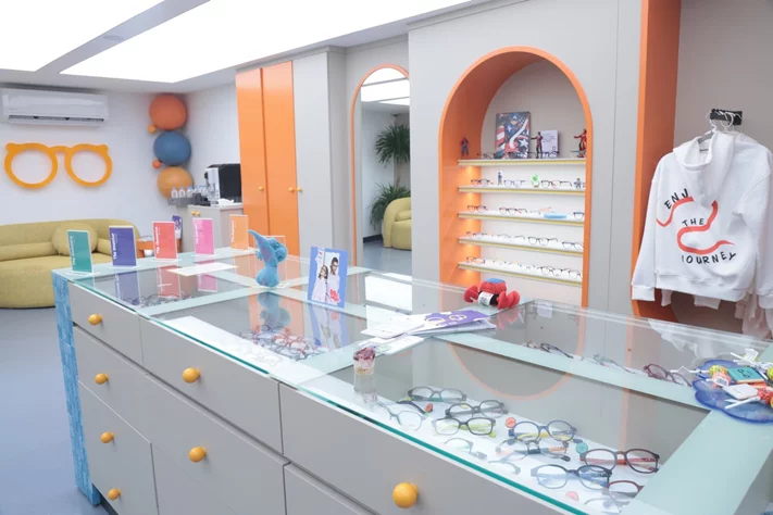 Opening of i-Pop Optics