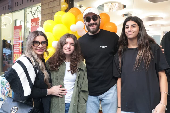 Opening of i-Pop Optics