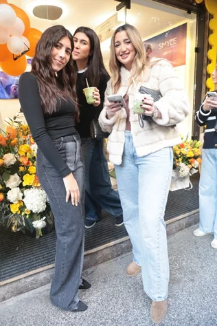 Opening of i-Pop Optics