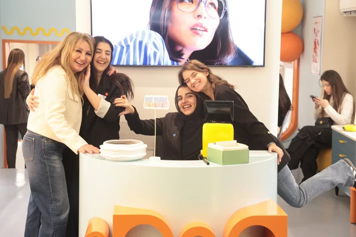 Opening of i-Pop Optics