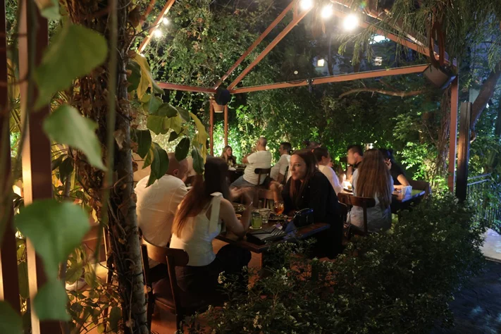 Ivy Social Club on Saturday Night