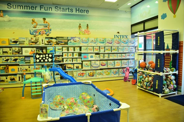 JouéClub Summer Edition Store at Beirut Souks