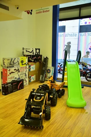 JouéClub Summer Edition Store at Beirut Souks