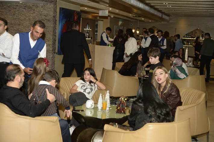 Christmas Tree Lighting Celebration at Kempinski Summerland Hotel & Resort