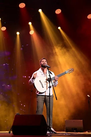 Kendji at Casino du Liban