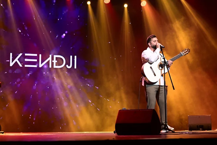 Kendji at Casino du Liban