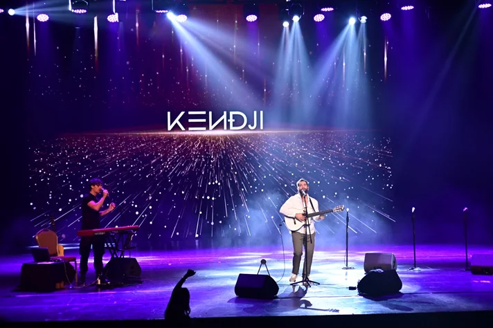 Kendji at Casino du Liban