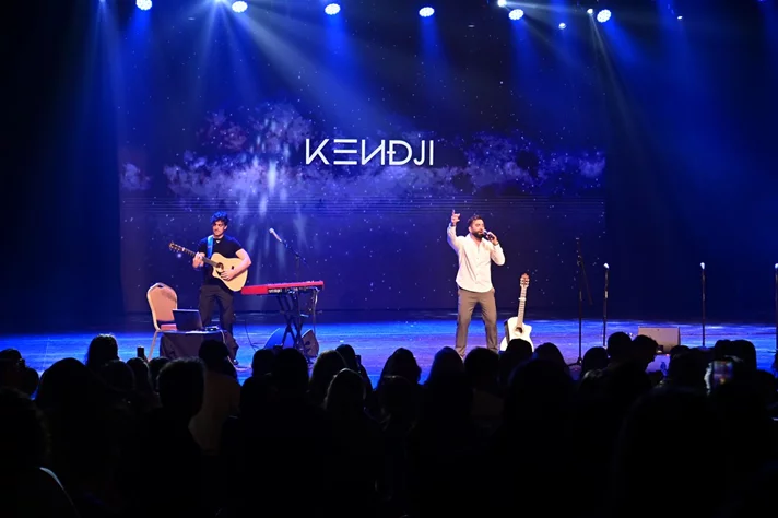 Kendji at Casino du Liban