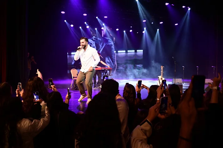 Kendji at Casino du Liban