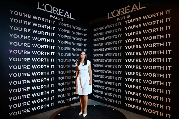 L'Oreal Paris The Glow & Gloss Museum