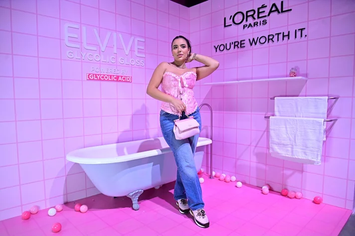 L'Oreal Paris The Glow & Gloss Museum