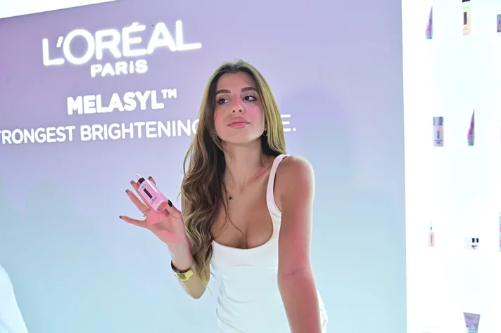 L'Oreal Paris The Glow & Gloss Museum