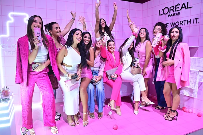 L'Oreal Paris The Glow & Gloss Museum