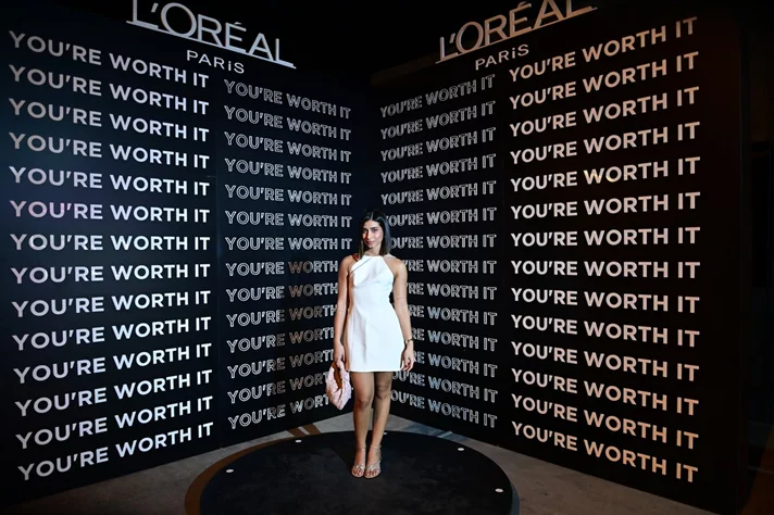 L'Oreal Paris The Glow & Gloss Museum
