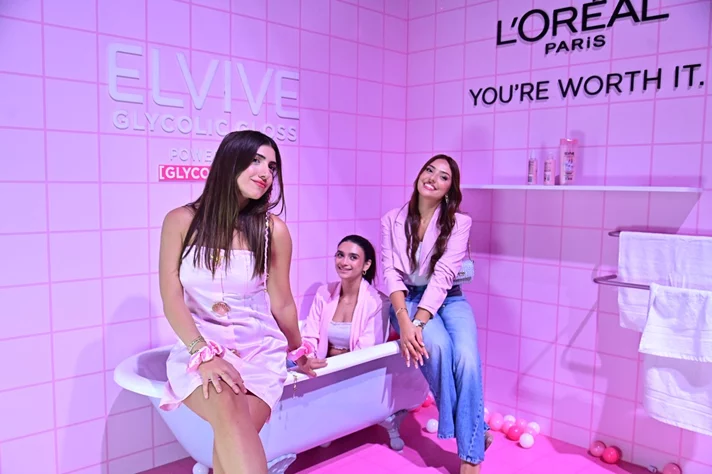 L'Oreal Paris The Glow & Gloss Museum