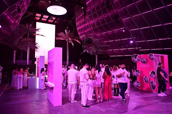 L'Oreal Paris The Glow & Gloss Museum